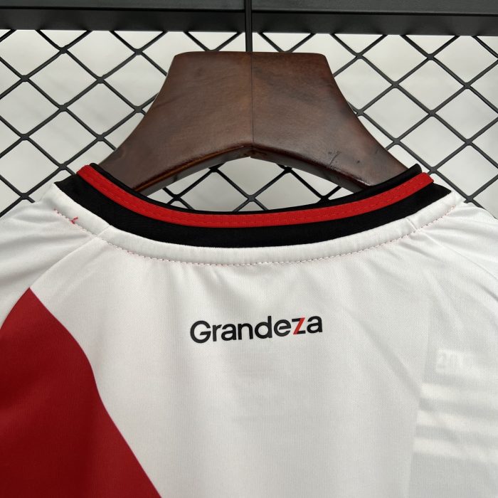 Kids River Plate Home Jersey 25/26 - 图片 3