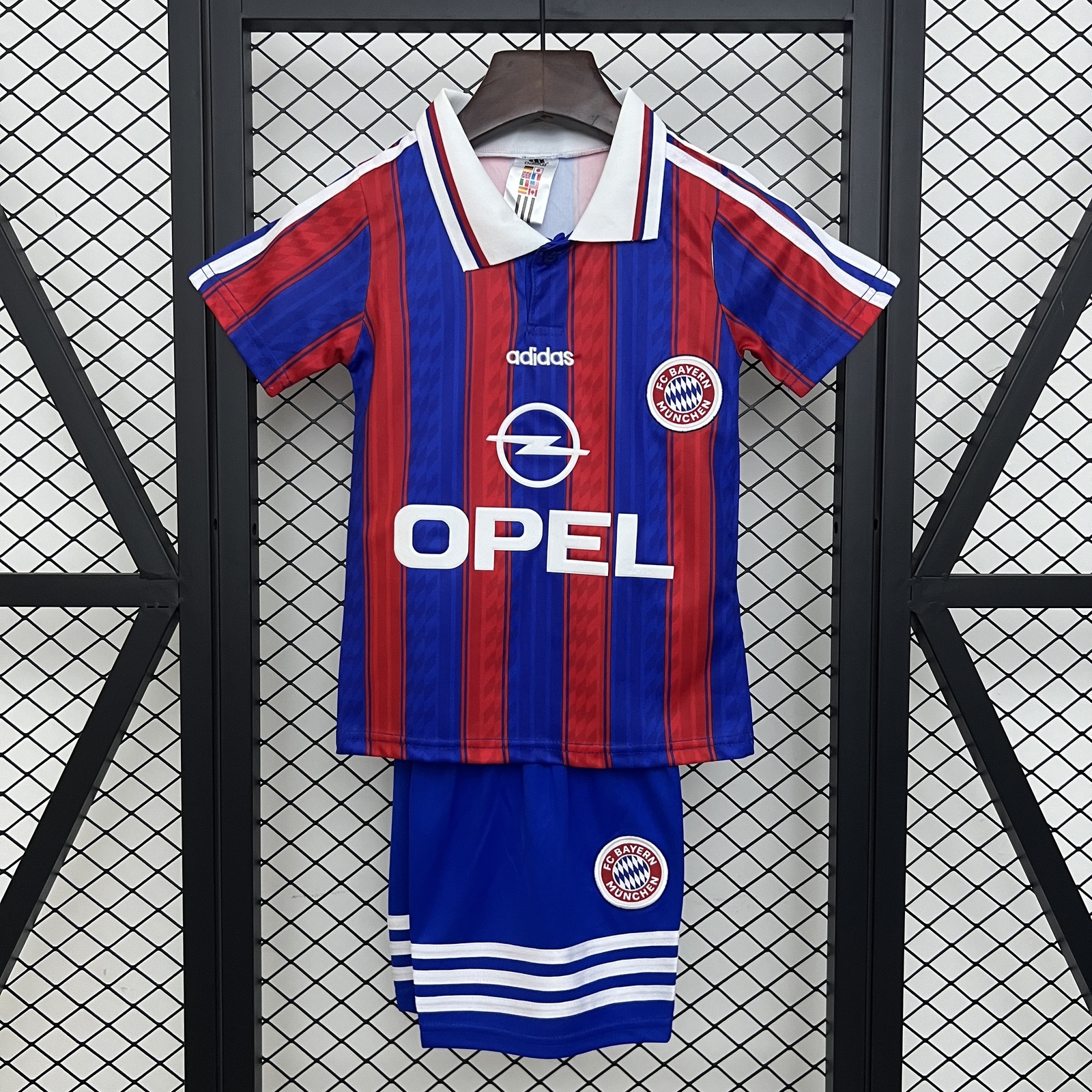 JER-10640_1 Kids Bayern Munich 95/97 Home - 图片 1