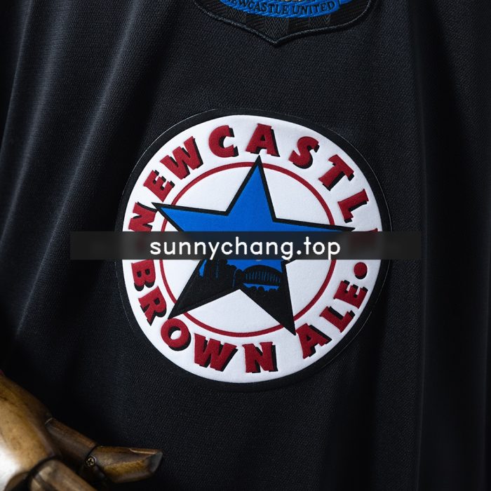 Newcastle United 95/96 Training Retro Long-Sleeve Jersey - 图片 6